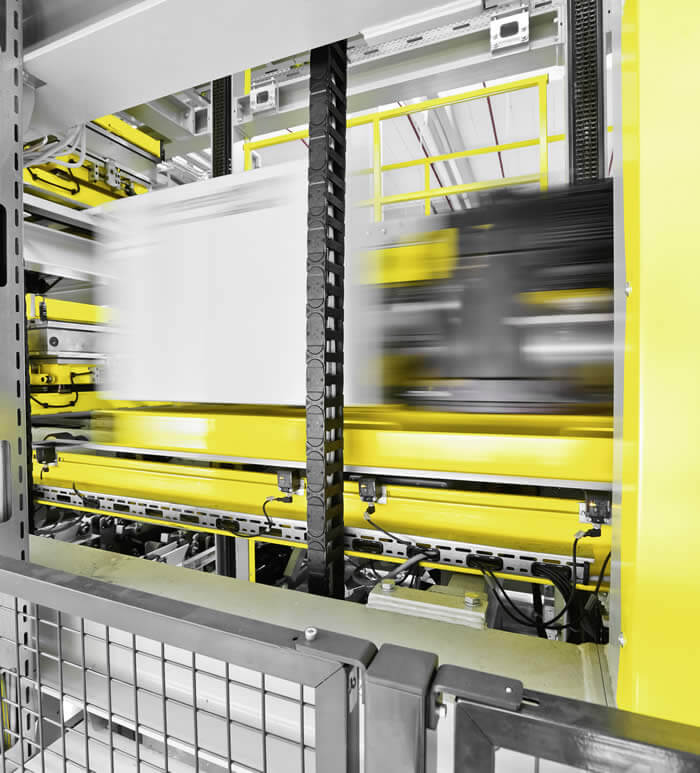 Handling of up to ten mould carriers: KTT's central lift